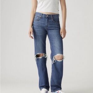 NWT Levi's Women's Low Pro Straight Jeans featuring distressed detailing / Sz 33